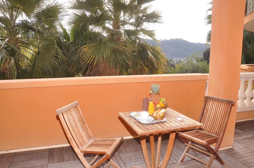 Appart Hotel Lou Castelet การ์โรส ภายนอก รูปภาพ